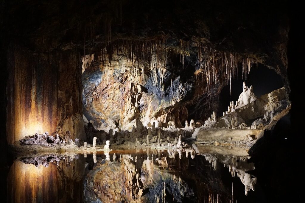 fairy grottoes, hall field, cave